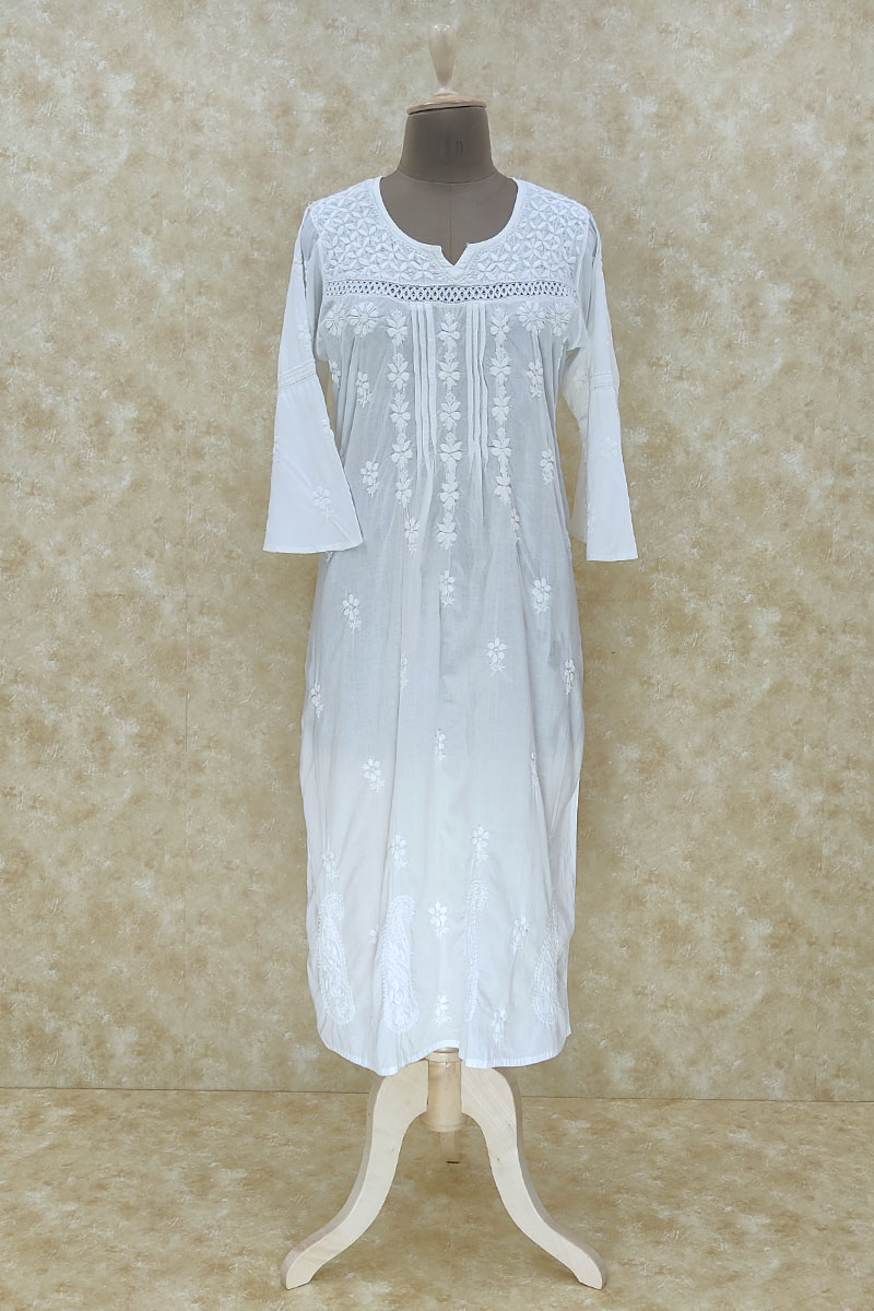 Georgette Party Wear Lucknowi Chikan Kurti, Wash Care: Handwash at Rs 675  in North 24 Parganas