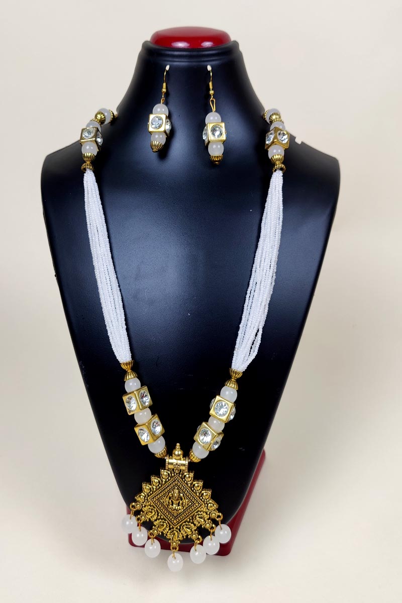 White Color Golden Oxidise Plated Pendant & Beaded Work Chains  With A Pair Of Dangle Earrings Mc252643