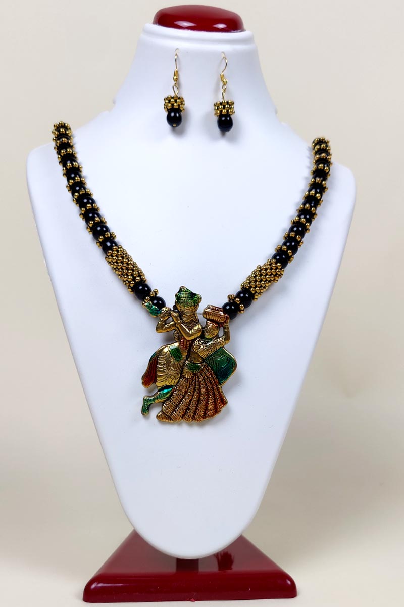 Green Colour Golden Plated Radha Krishna Pendant Necklace Set For Girls & Womens With A Dangle Earings Mc252653