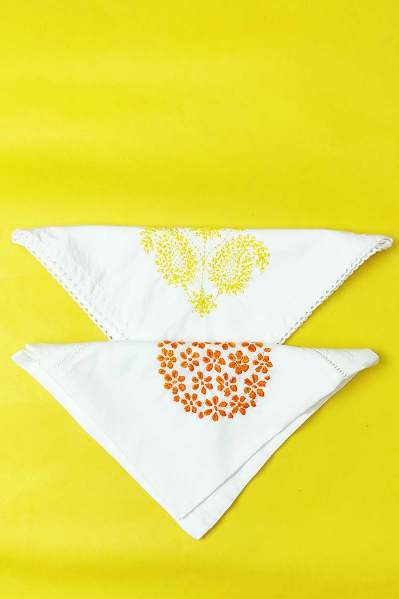 Set of 2 Cotton Lucknowi Chikan Tea Napkin MC251533