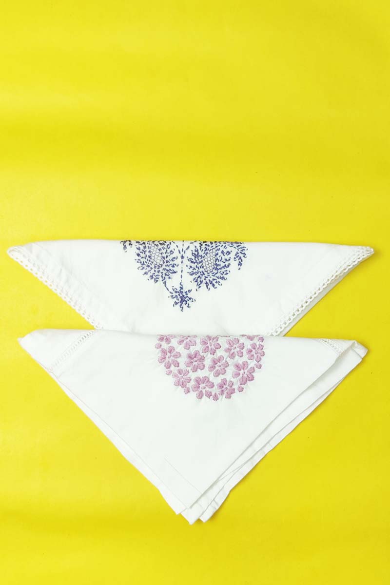 Set Of 2 Cotton Lucknowi Chikan Tea Napkin Mc251534